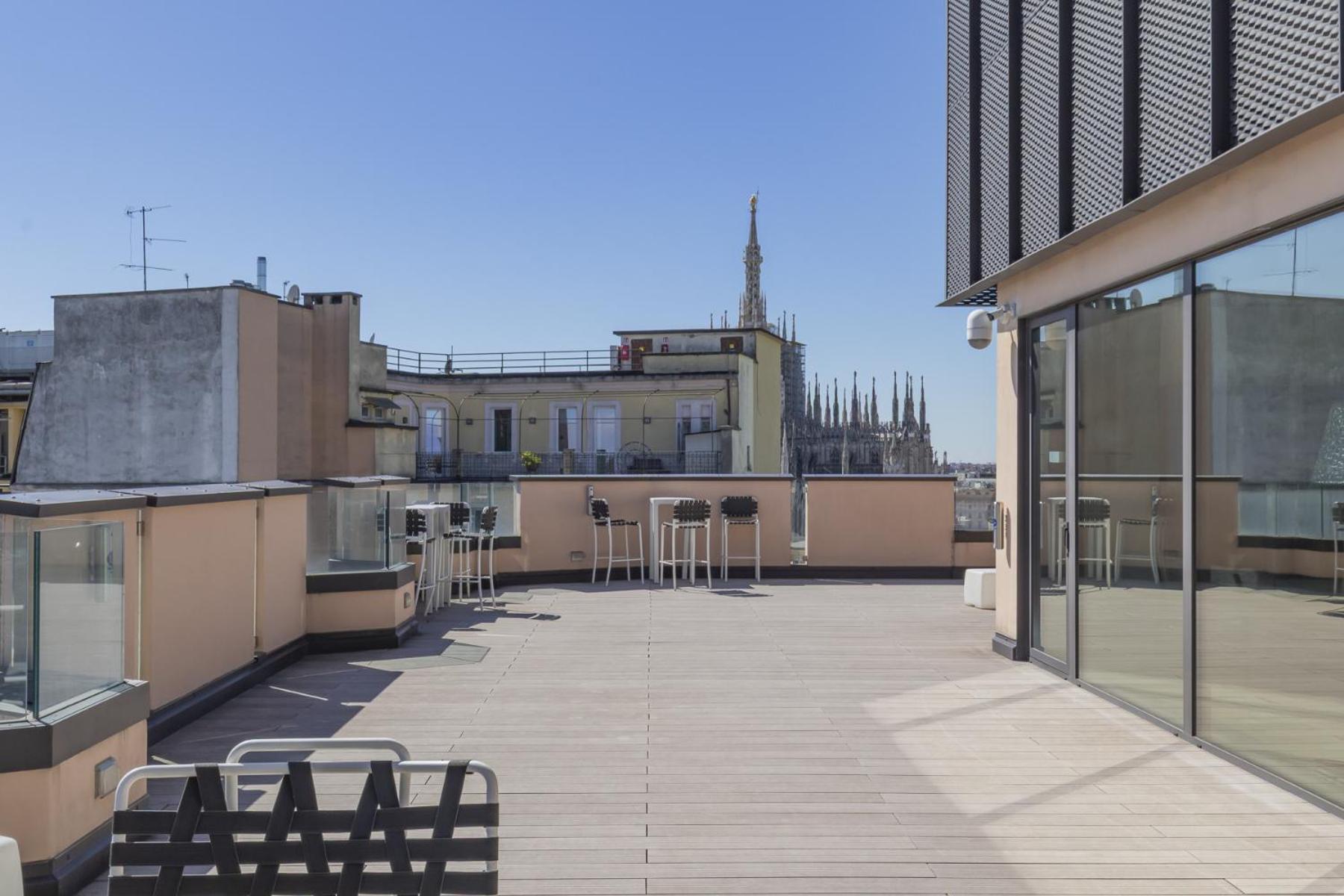 San Babila Central Tower With Panoramic Terrace Overlooking Duomo By Rentopolis Milano Eksteriør billede