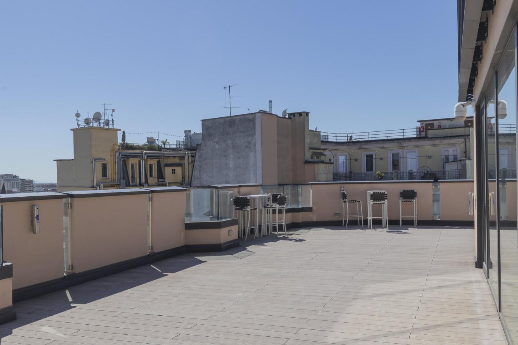 San Babila Central Tower With Panoramic Terrace Overlooking Duomo By Rentopolis Milano Eksteriør billede
